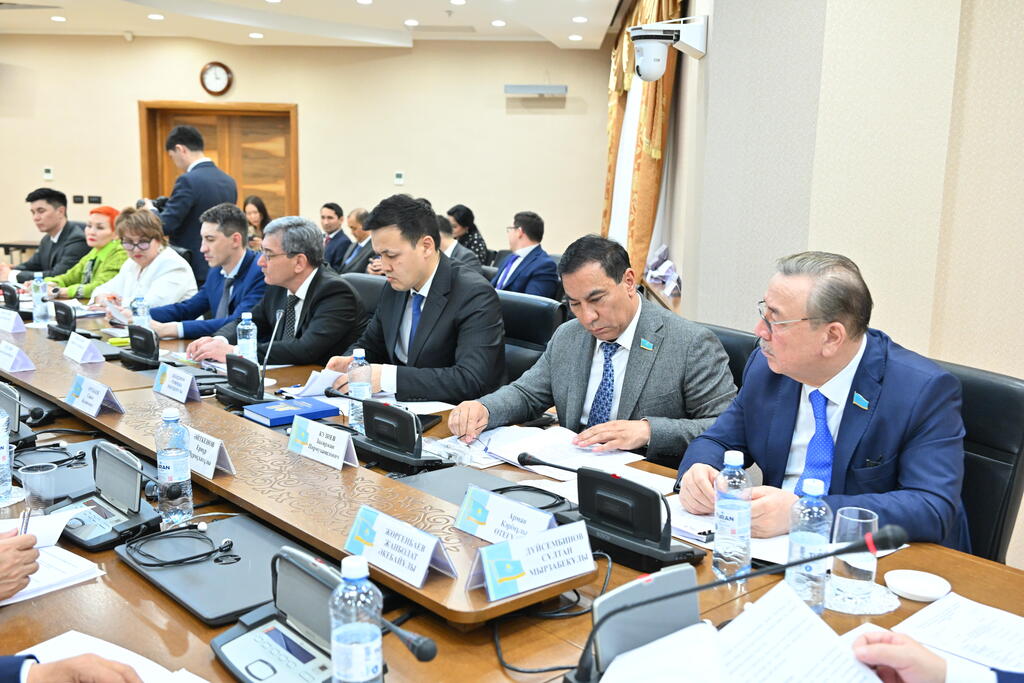 Обсуждение проблем и перспектив развития садоводства в Сенате Парламента РК